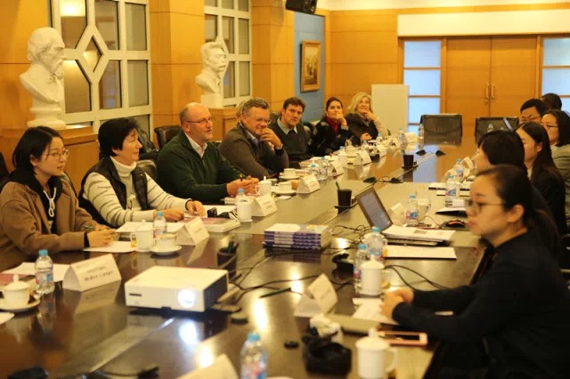 校长团访问外研社.jpg